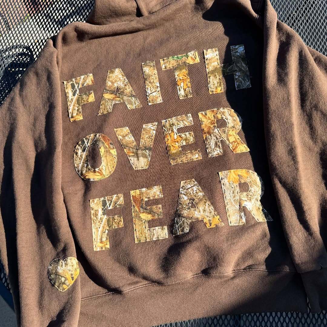 Glaube über Angst Hoodie