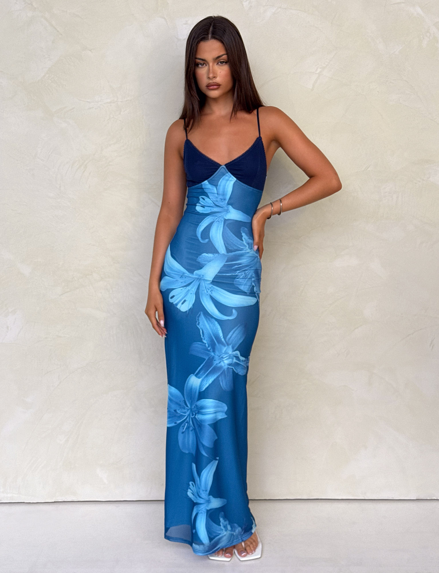 BLAUES ORCHIDEENKLEID